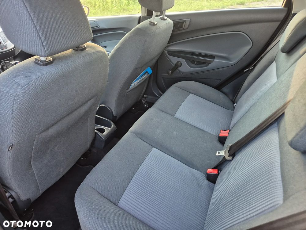 Ford Fiesta 1.25 Celebration - 16