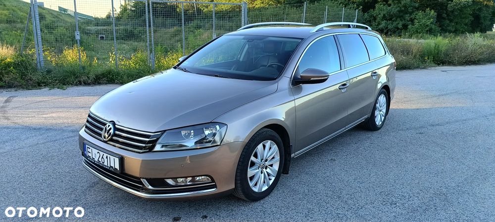 Volkswagen Passat 2.0 TDI Comfortline DSG - 13
