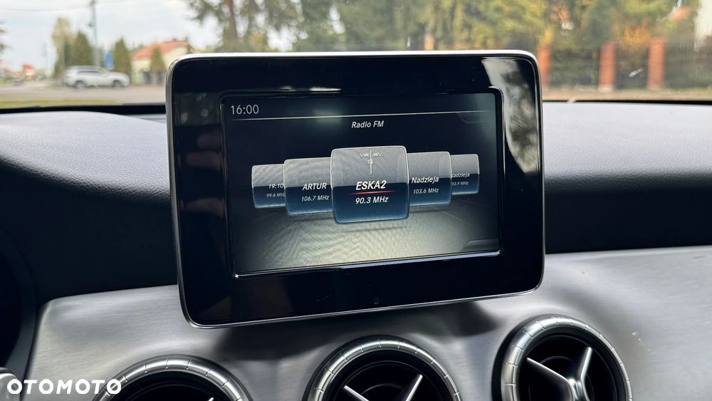 Mercedes-Benz CLA 180 7G-DCT AMG Line - 34