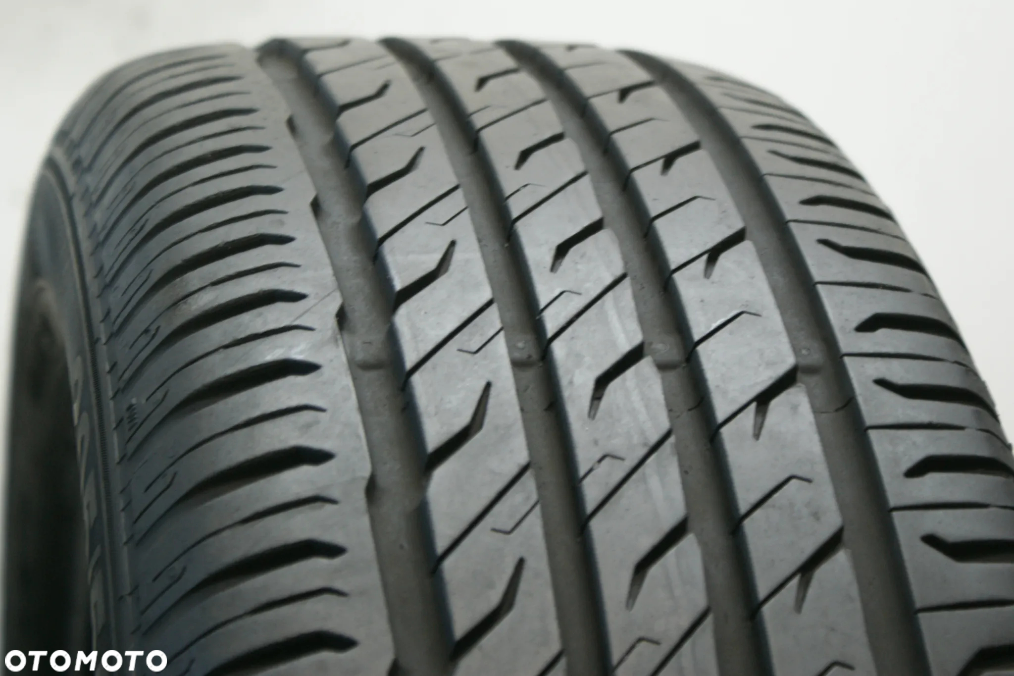letnie 205/55R16 SEMPERIT SPEED-LIFE 3 , 7,5mm B959 - 2