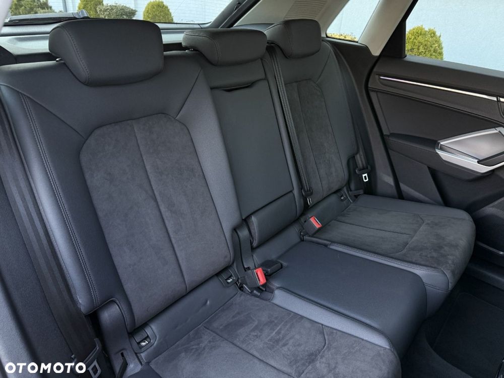 Audi Q3 35 TFSI Advanced S tronic - 36