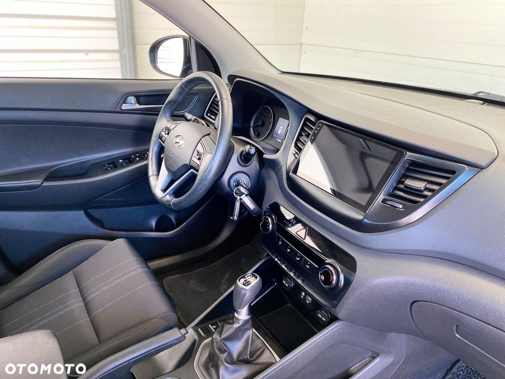 Hyundai Tucson blue 1.6 GDi 2WD Navi - 12