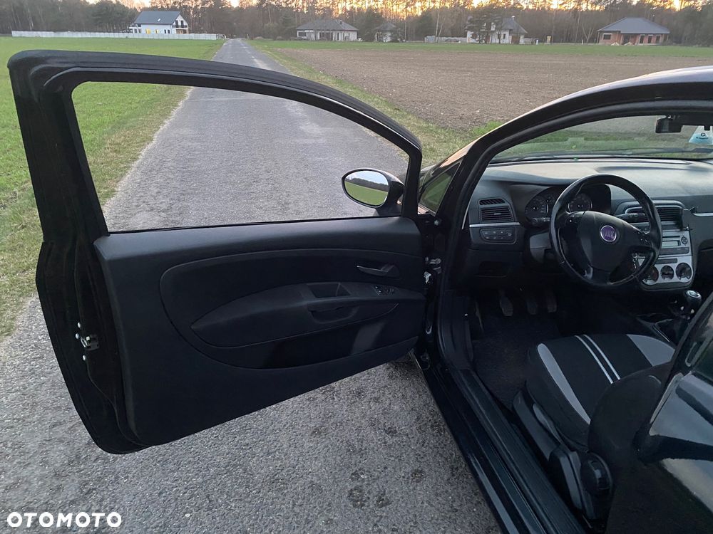 Fiat Grande Punto 1.4 8V - 22