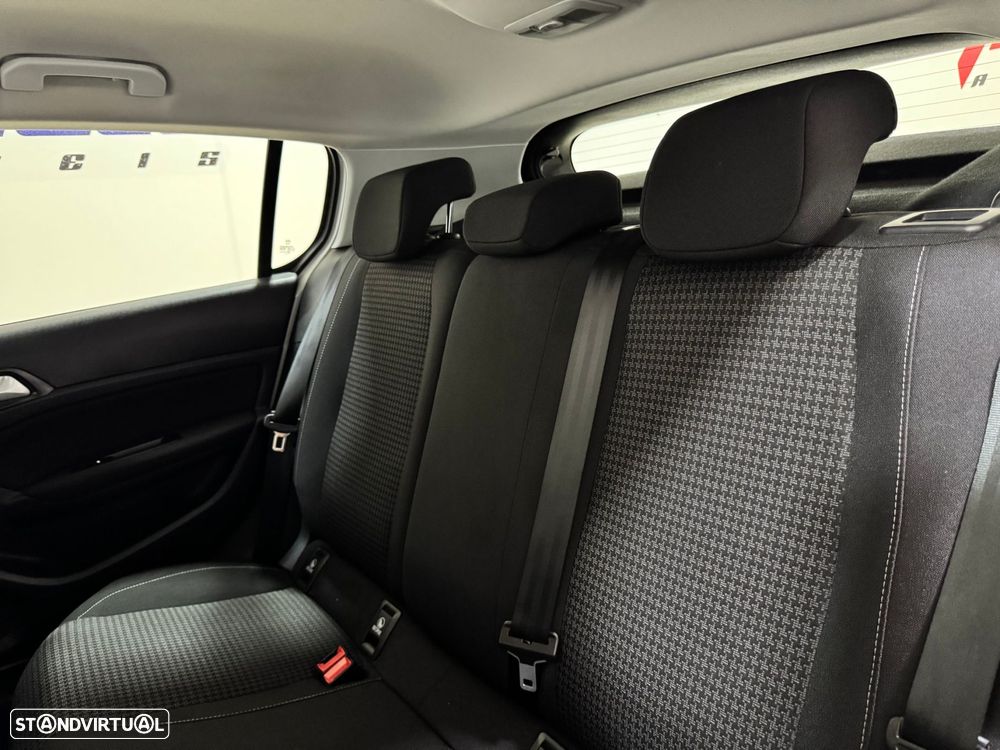 Peugeot 308 1.5 BlueHDi Style - 37
