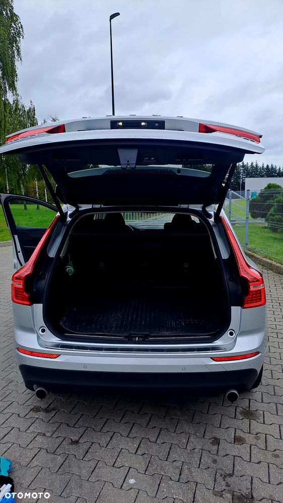 Volvo XC 60 T5 AWD Geartronic Momentum - 9