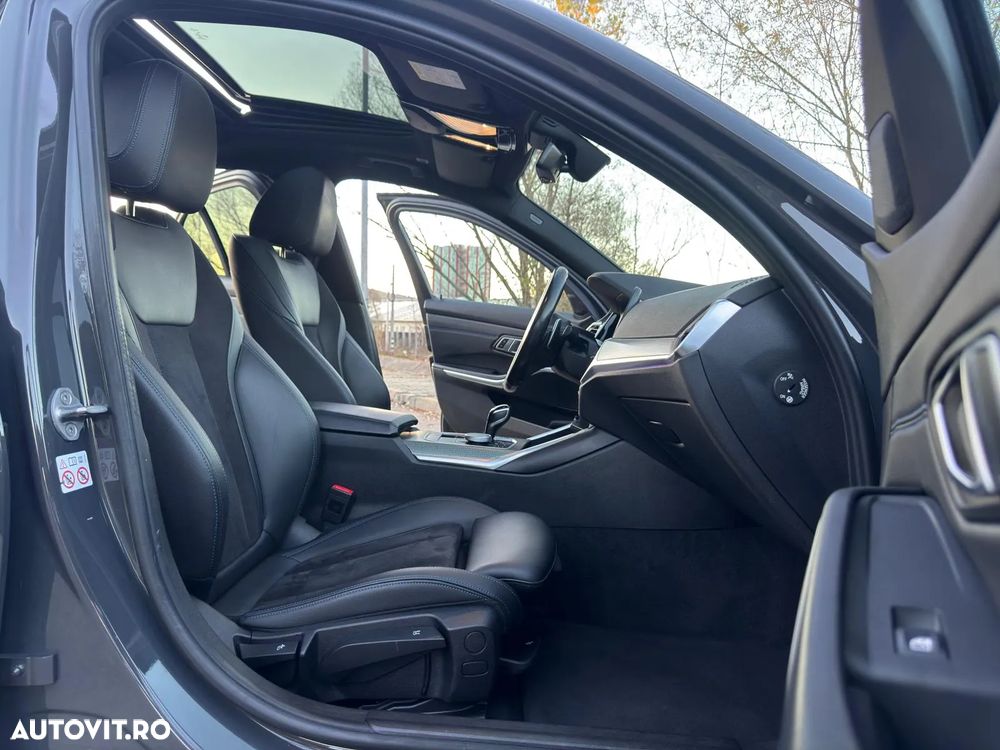 BMW Seria 3 320i Aut. M Sport - 39