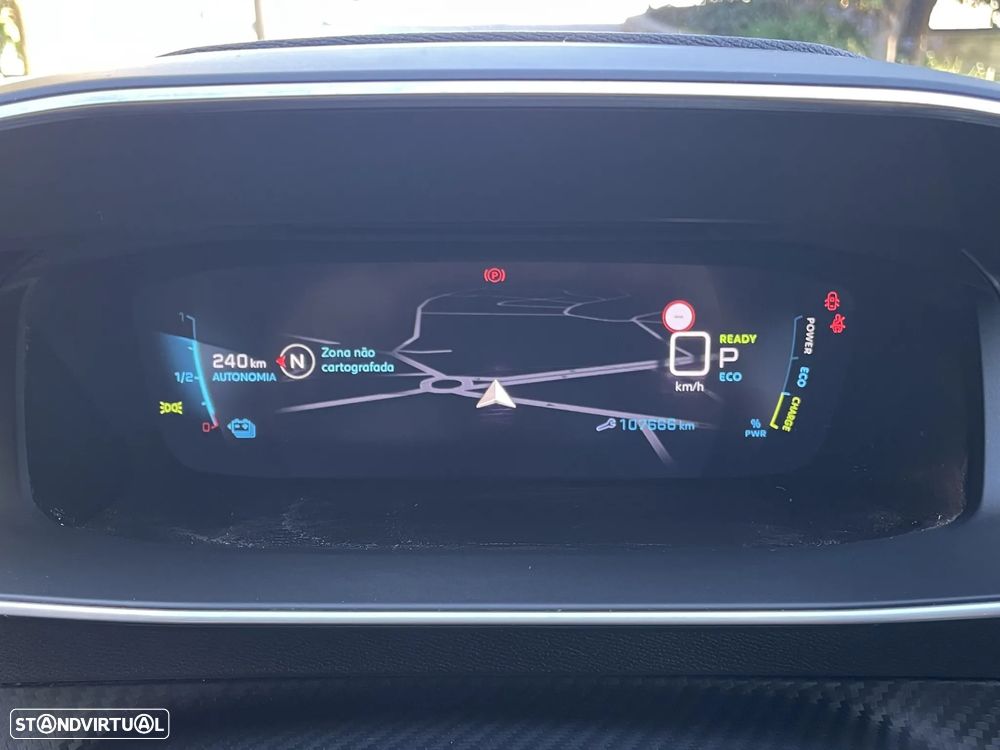 Peugeot e-2008 Allure Pack - 30