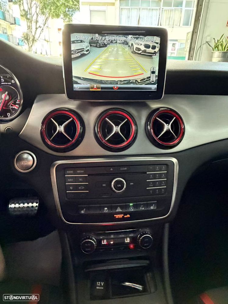 Mercedes-Benz CLA 45 AMG 4Matic 7G-DCT - 17
