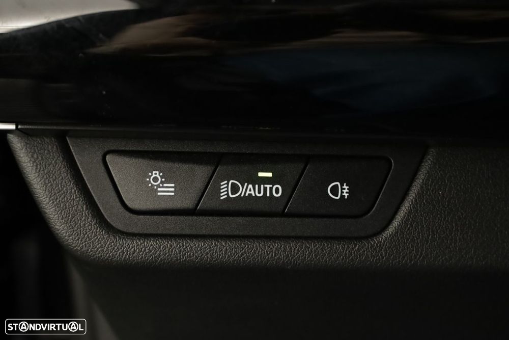 BMW X1 xDrive25e - 21