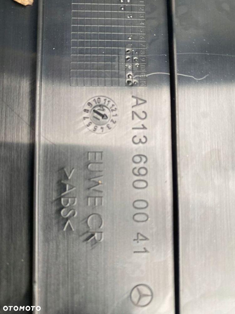 MERCEDES 213 oslona pasa tylnego A 2136900041 - 3