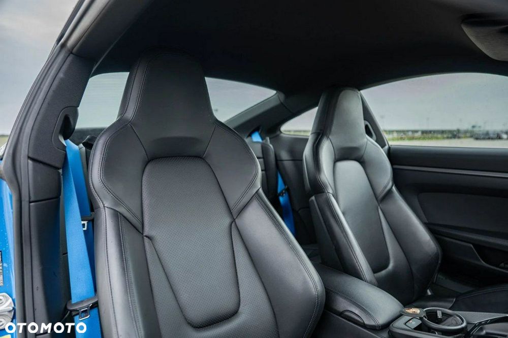 Porsche 911 Carrera S - 24