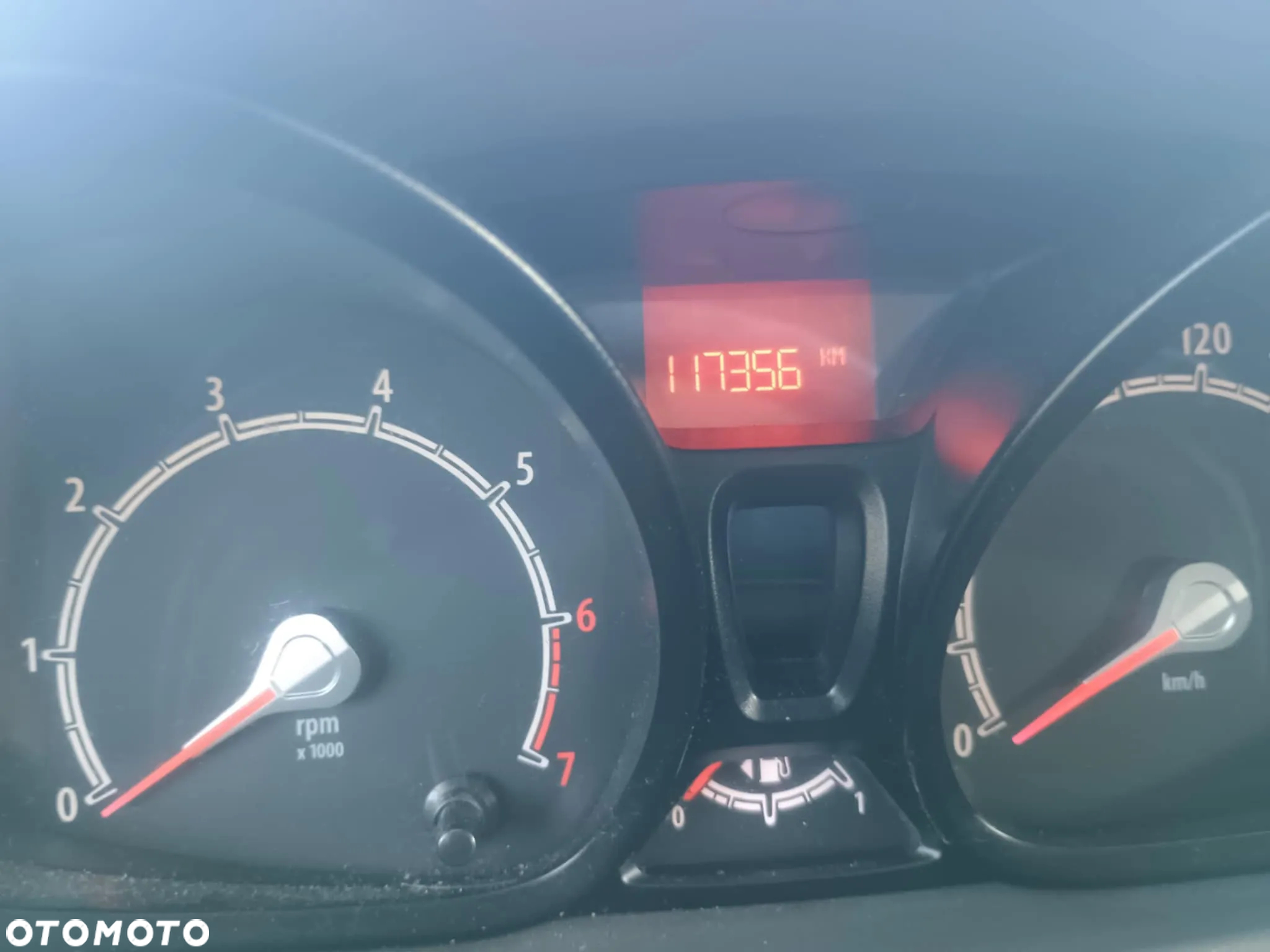 Ford Fiesta - 12
