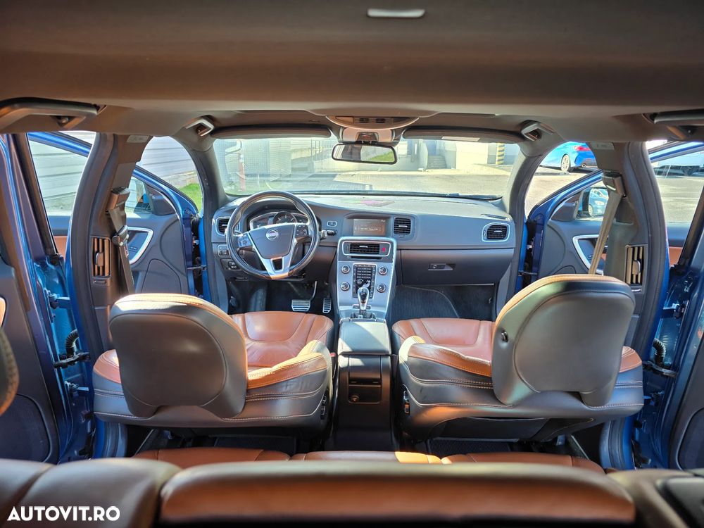 Volvo V60 D5 AWD Geartronic Kinetic - 6