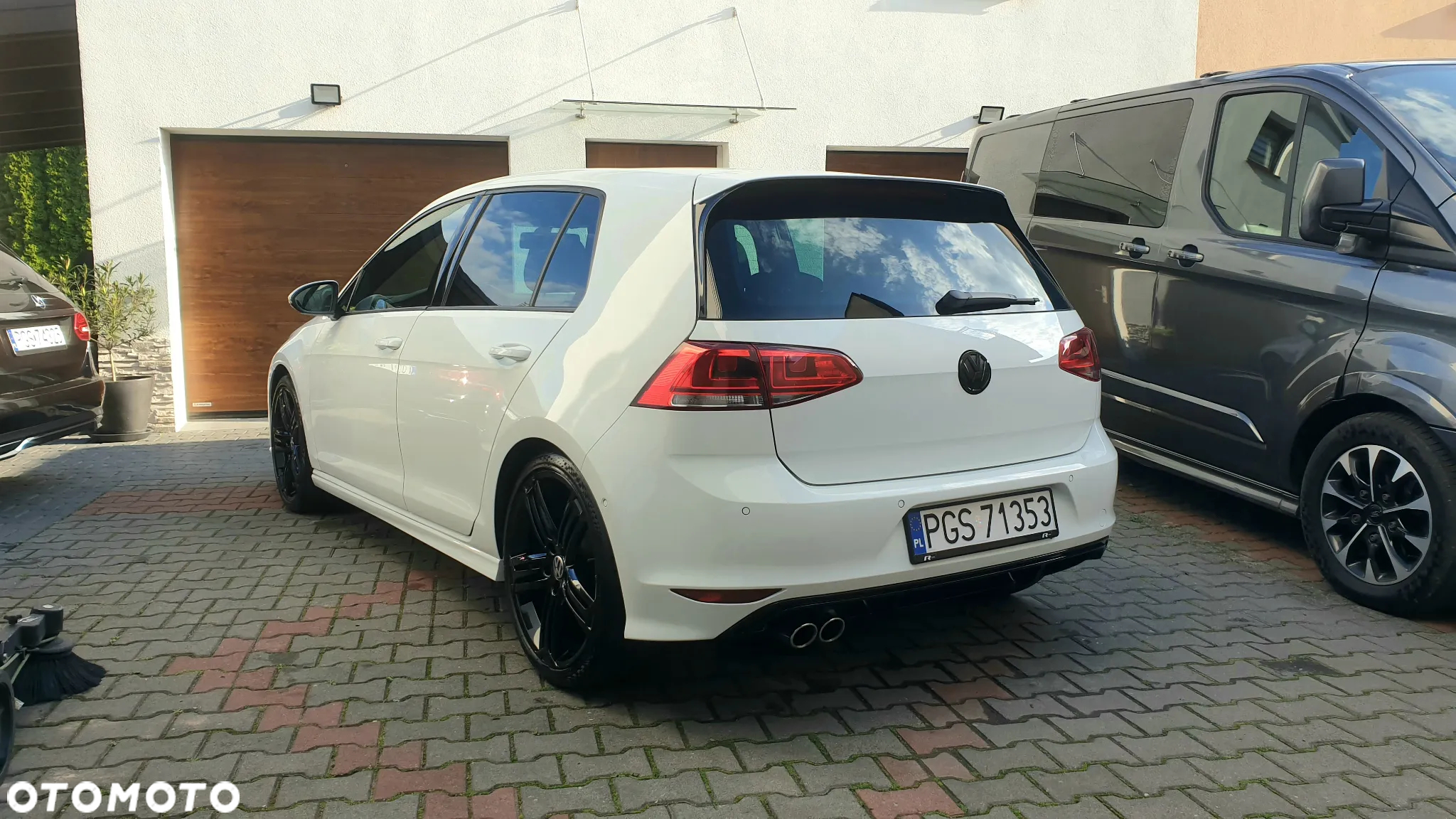 Volkswagen Golf - 5