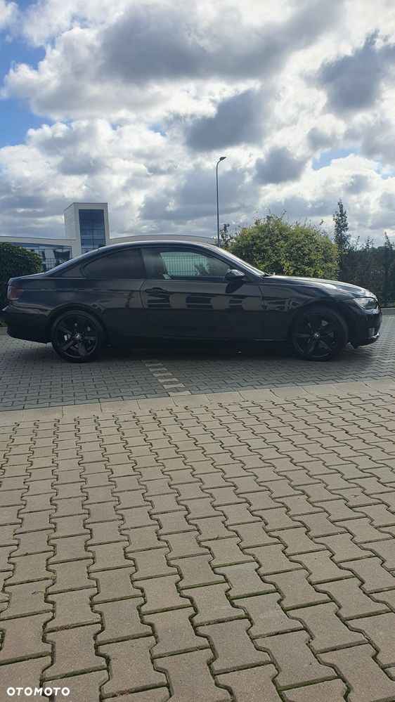 BMW Seria 3 325i - 3