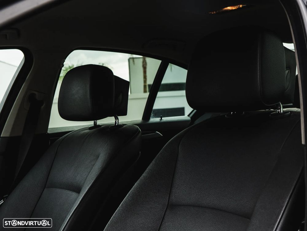 BMW 520 d Pack M - 13