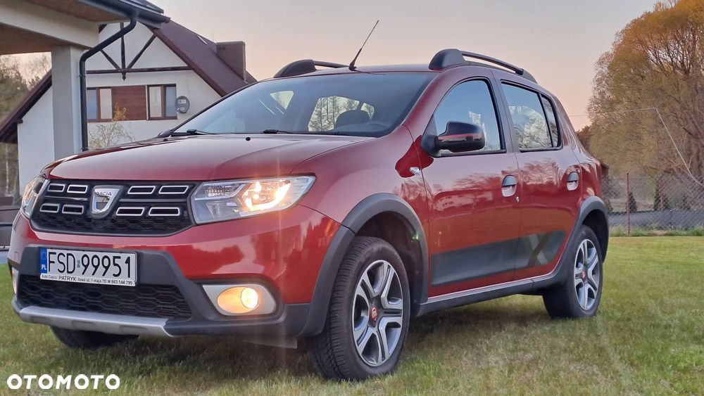 Dacia Sandero Stepway TCe 90 (S&S) Celebration - 2