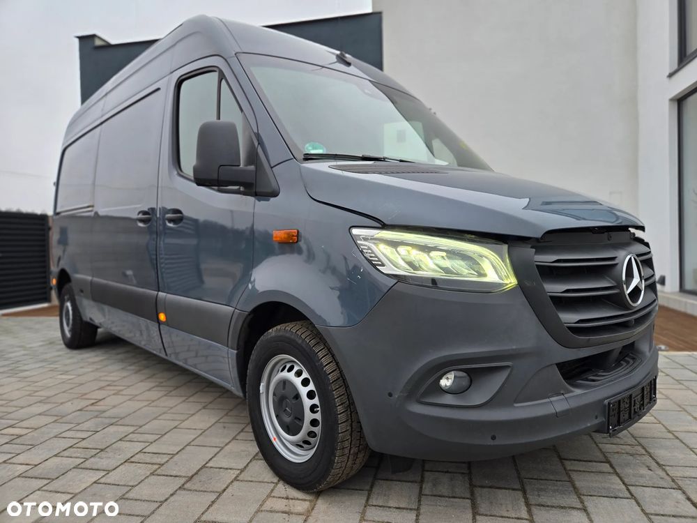 Mercedes-Benz Sprinter - 1