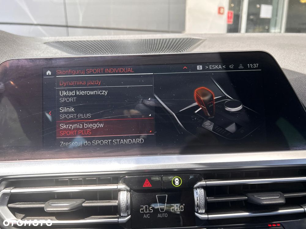 BMW Seria 3 330i xDrive M Sport sport - 33
