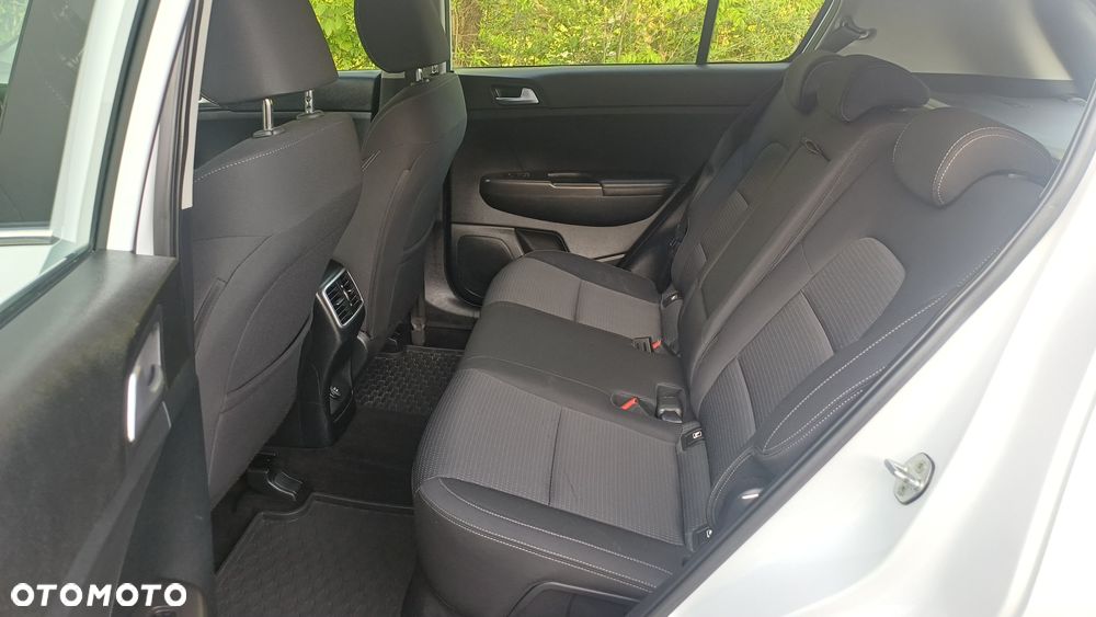 Kia Sportage 1.6 CRDI AWD Eco-Dynamics+ (48V M-H) DCT PLATINUM - 19