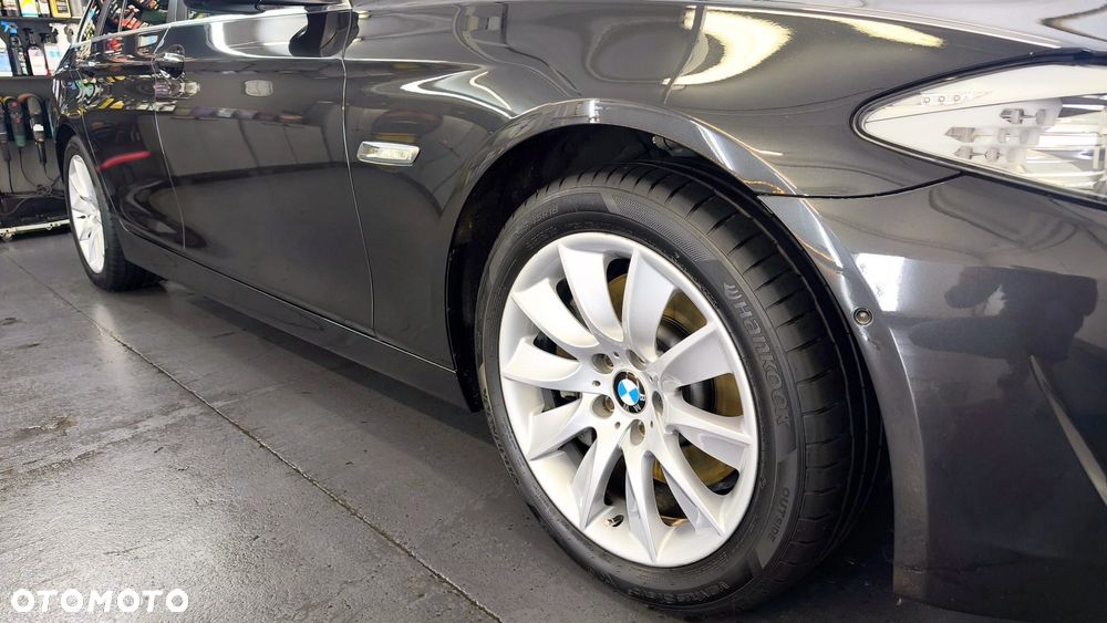 BMW Seria 5 530d xDrive Sport-Aut - 13