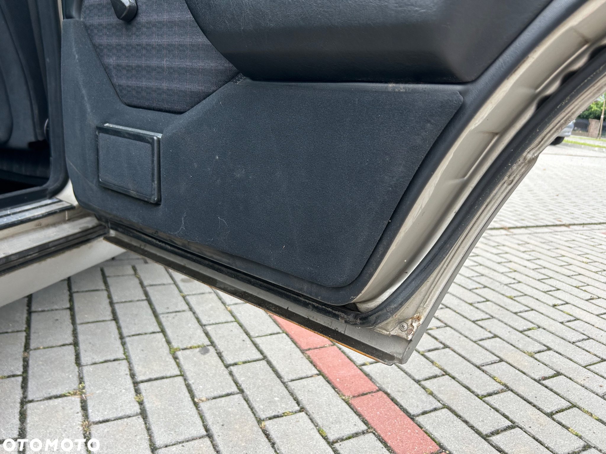 Mercedes-Benz W124 (1984-1993) - 19