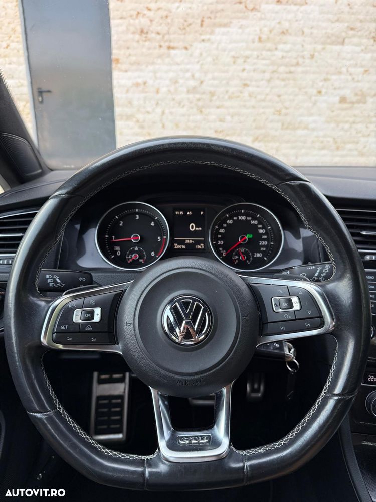 Volkswagen Golf 2.0 TDI DPF BMT DSG GTD - 13
