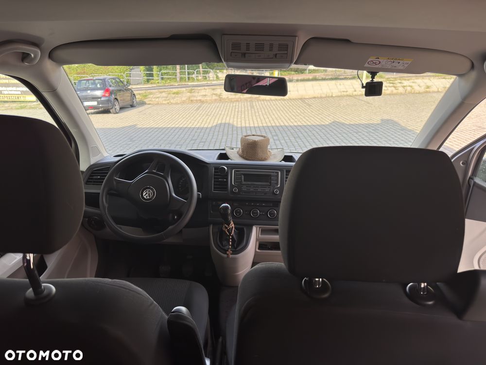Volkswagen Caravelle - 4
