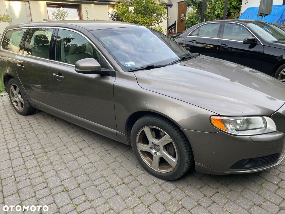 Volvo V70 D3 Momentum - 4
