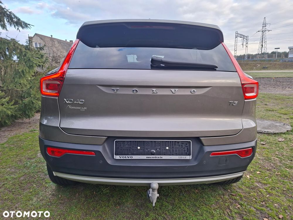 Volvo XC 40 T3 Geartronic Momentum Core - 13