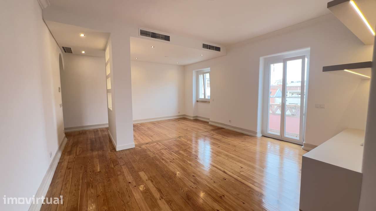 Apartamento T3 com 3 casas de banho e varanda - Grande imagem: 4/25