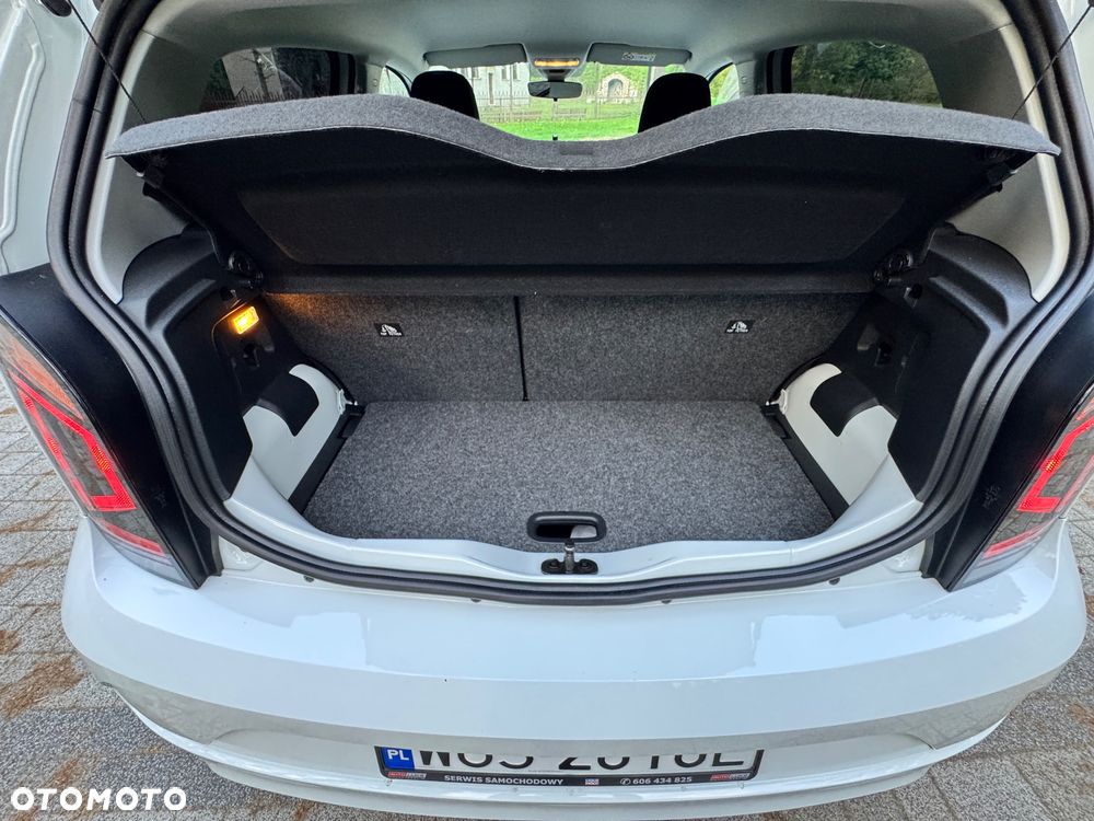 Volkswagen up! Active - 26