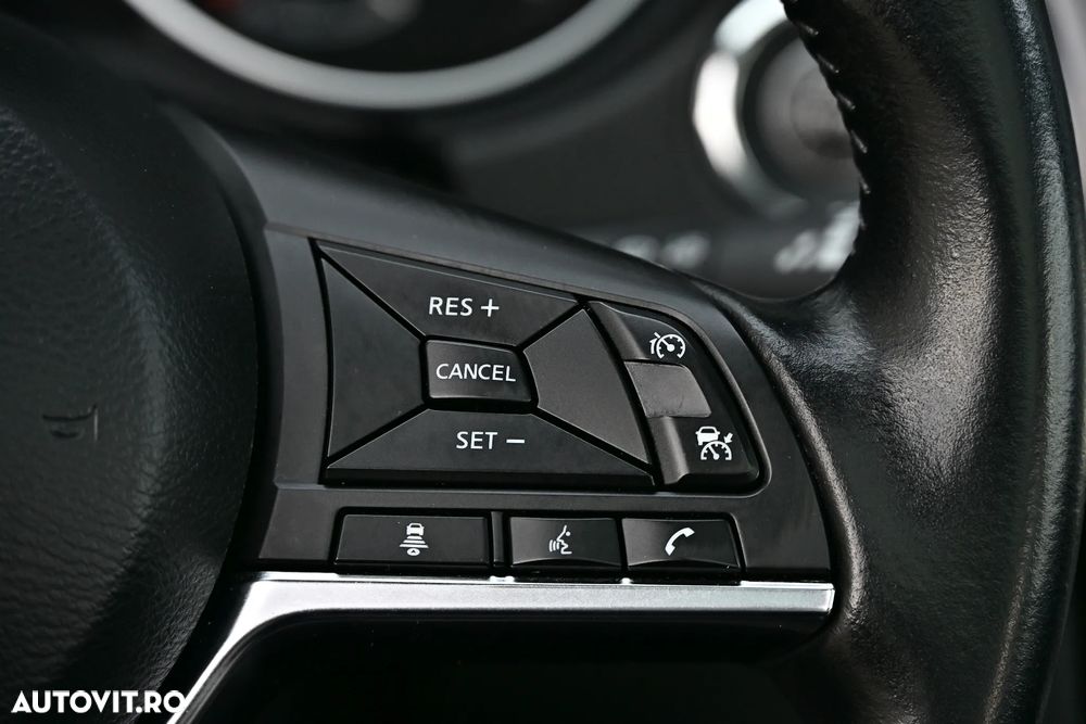 Nissan Qashqai 1.7 dCi TEKNA+ - 33