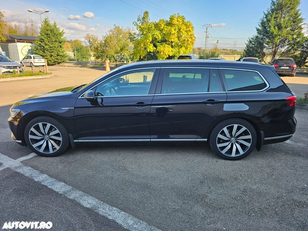 Volkswagen Passat Variant 2.0 TDI SCR 4Motion DSG Highline - 3