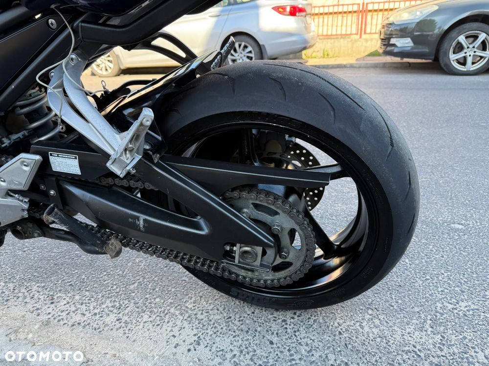 Yamaha FZ - 20