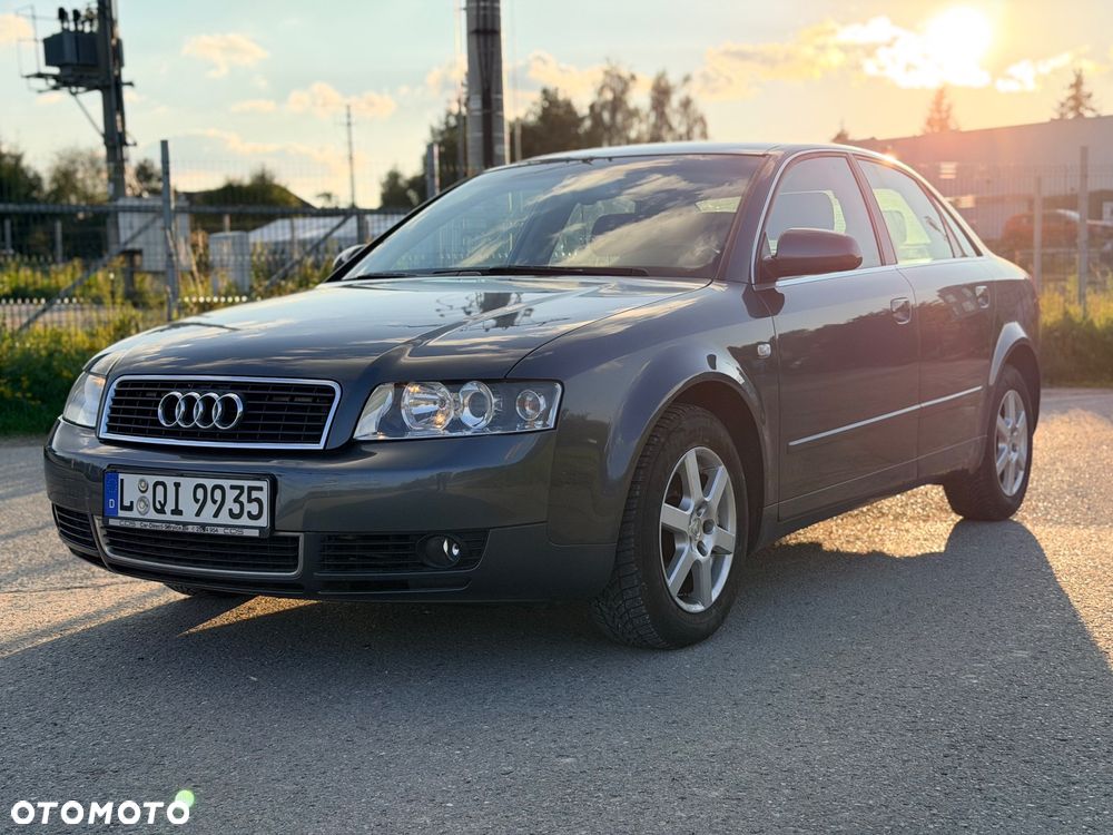 Audi A4 - 1