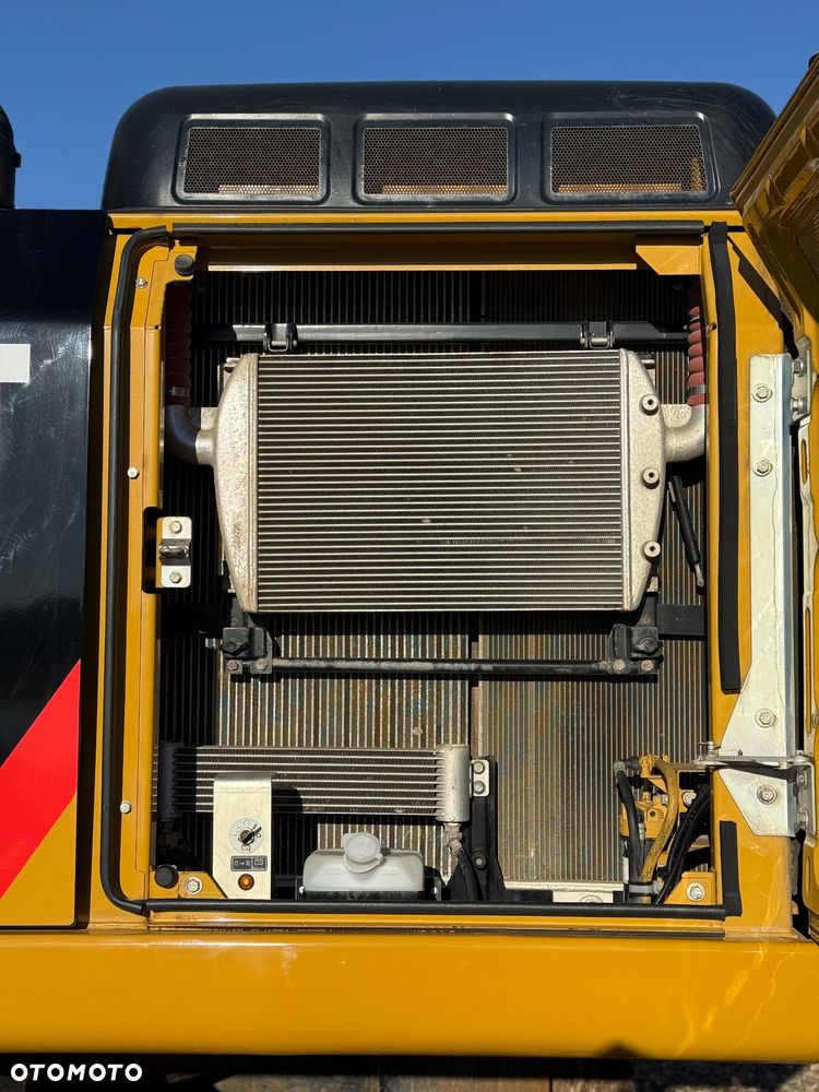 Caterpillar 330 FL - 21