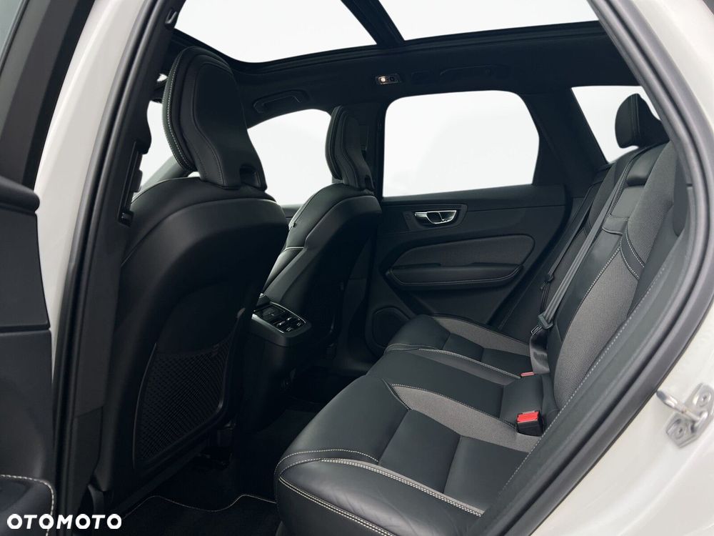 Volvo XC 60 B4 D AWD R-Design - 20