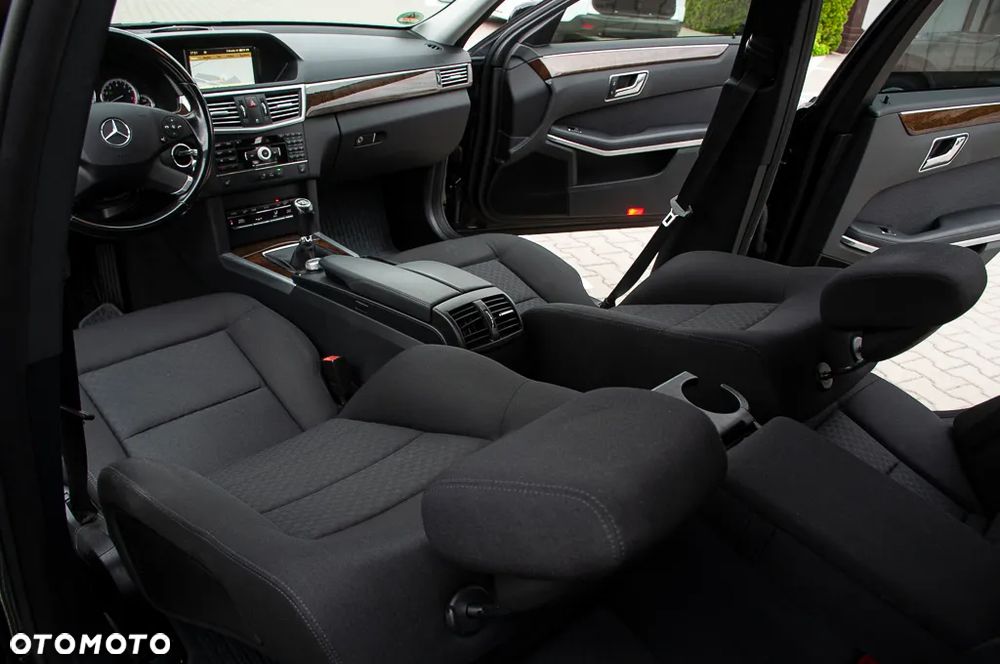 Mercedes-Benz Klasa E 200 BlueEFFICIENCY Elegance - 5