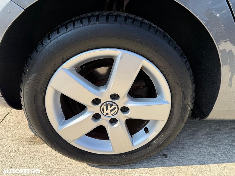 Volkswagen Golf - 9