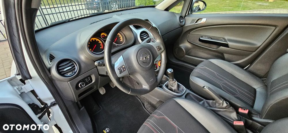 Opel Corsa 1.4 16V 150 Jahre - 8