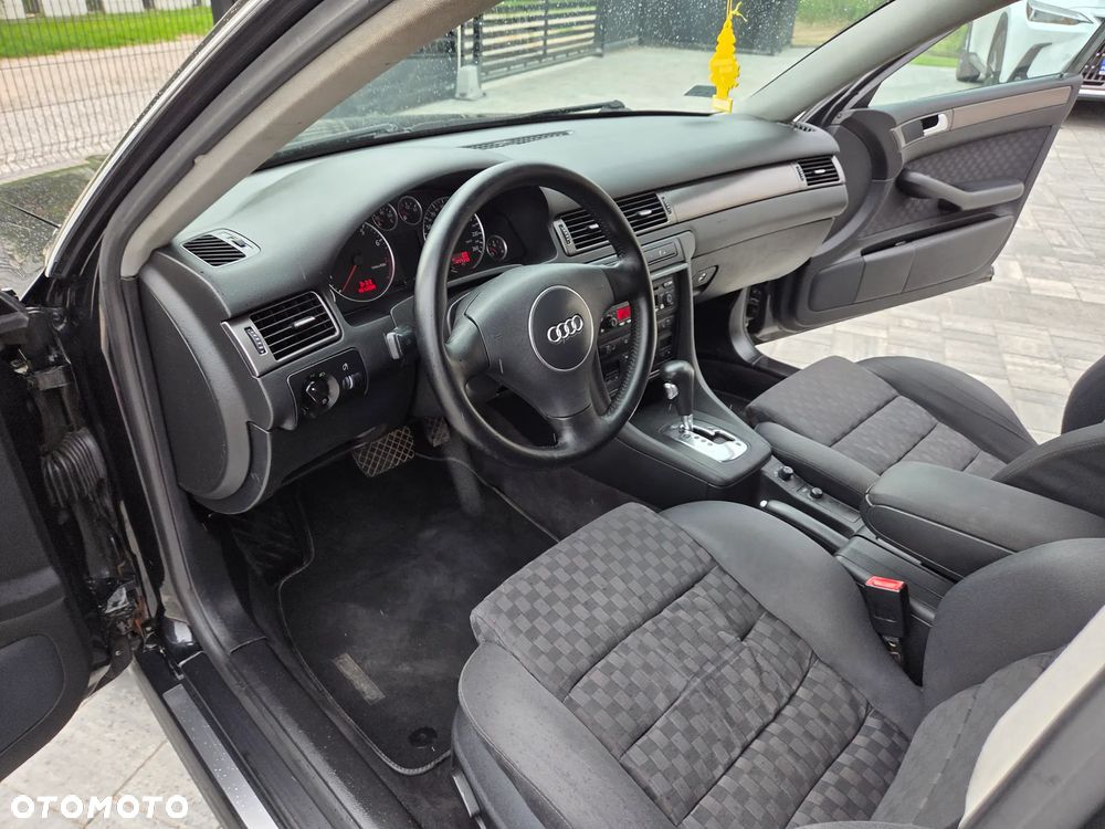 Audi A6 Avant 2.4 Multitronic - 22