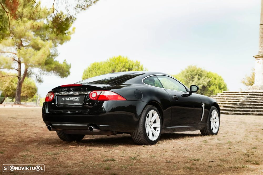 Jaguar XK XK8 Coupe - 9