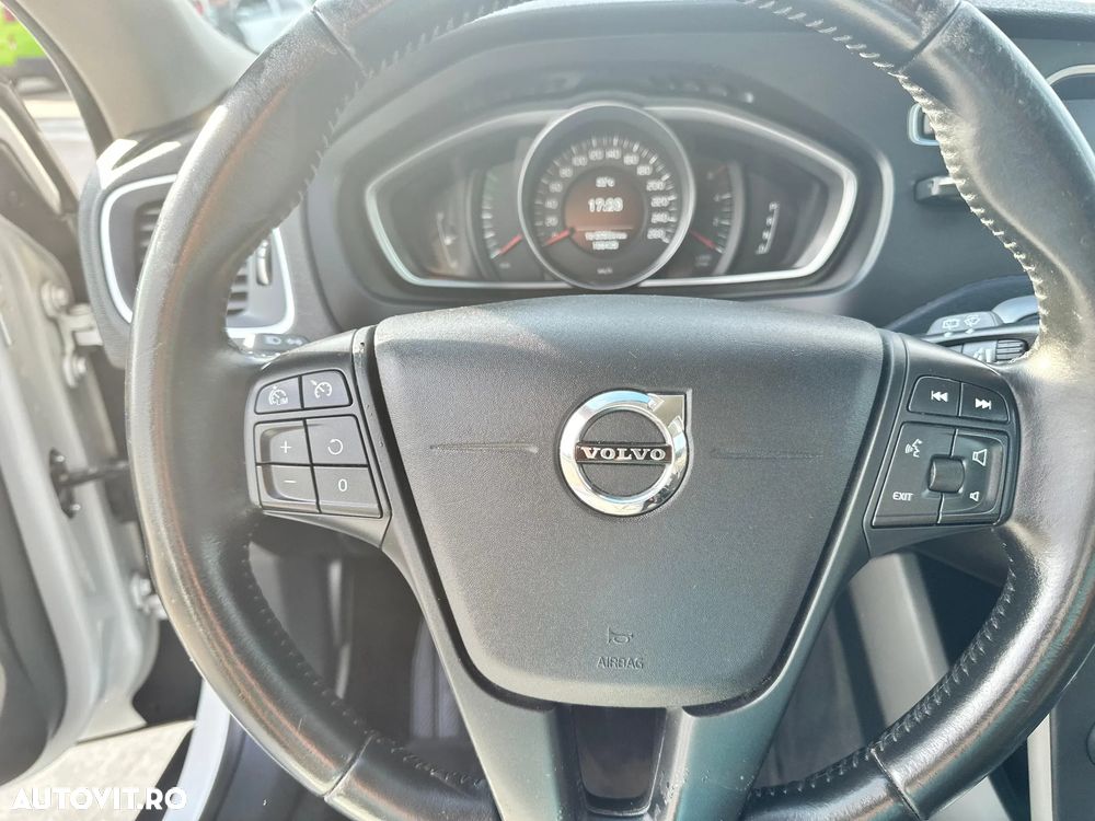 Volvo V40 Cross Country D2 Geartronic Kinetic - 14