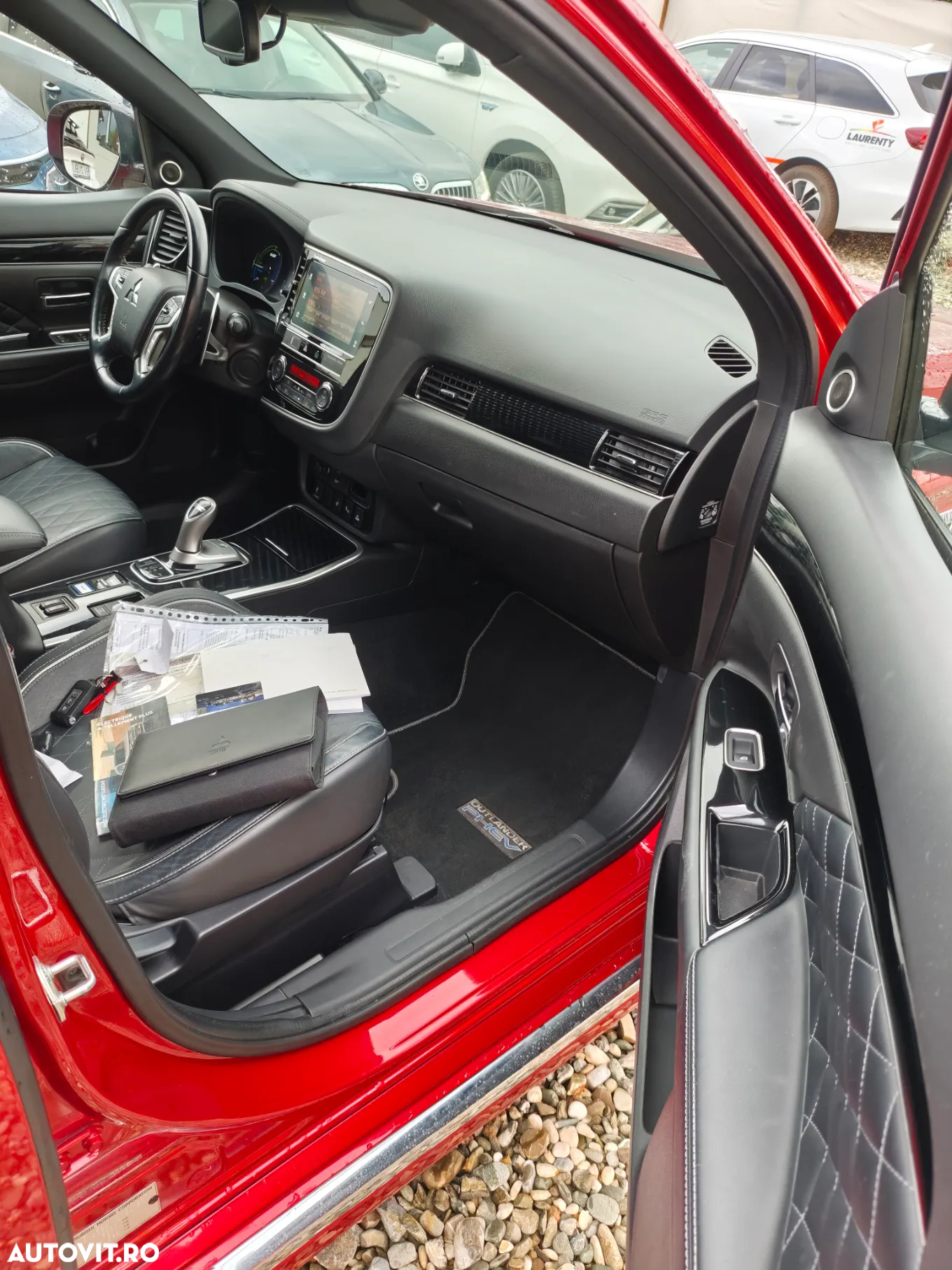 Mitsubishi Outlander 2.4 4WD Plug-In Hybrid Diamant+ - 13