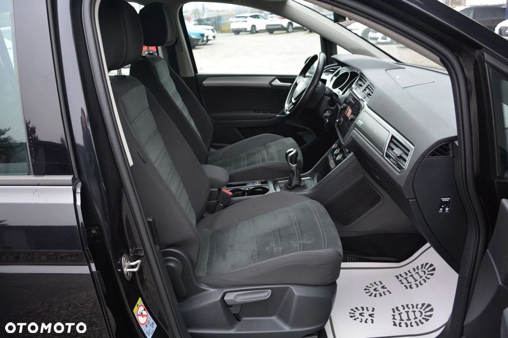 Volkswagen Touran 2.0 TDI BMT Comfortline - 14