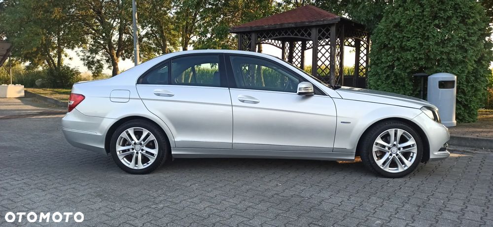 Mercedes-Benz Klasa C 180 T CDI DPF (BlueEFFICIENCY) Avantgarde - 12