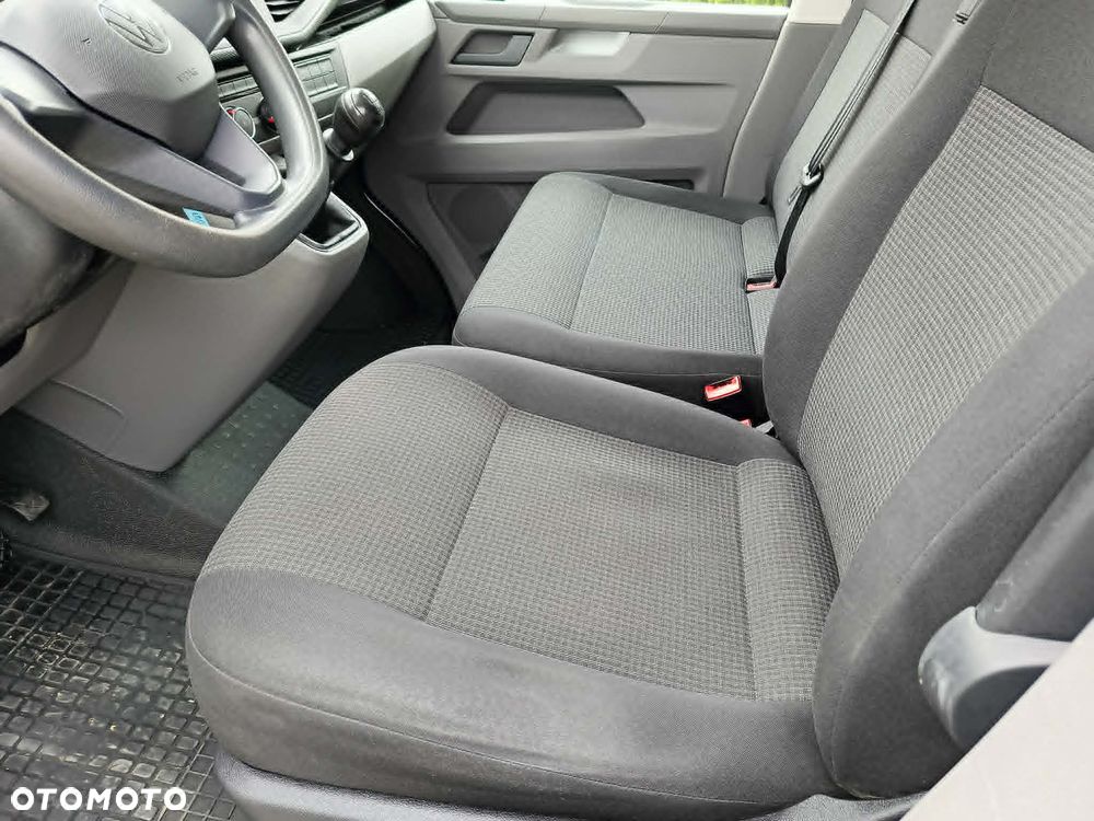 Volkswagen Transporter - 17