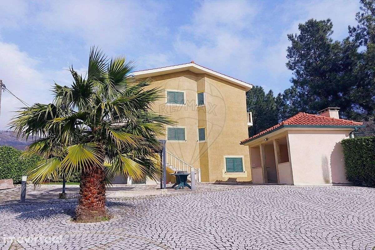 Moradia T4 para venda - Grande imagem: 2/37