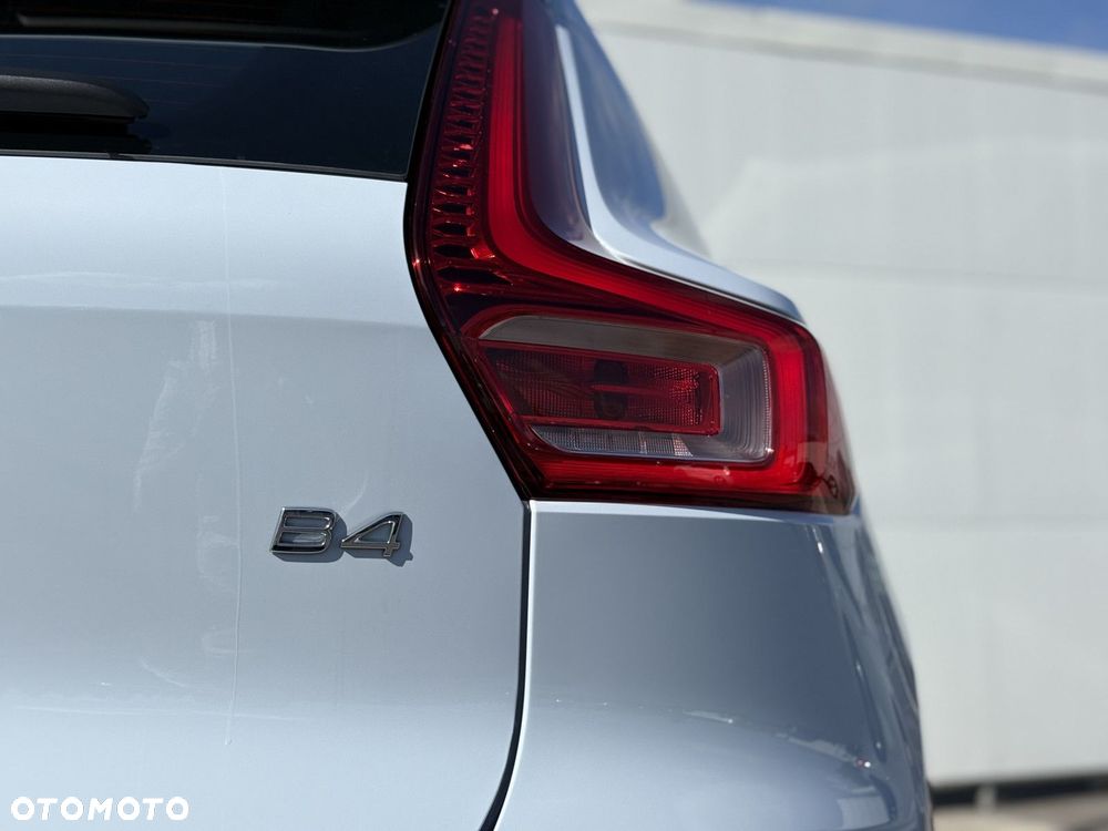 Volvo XC 40 - 36